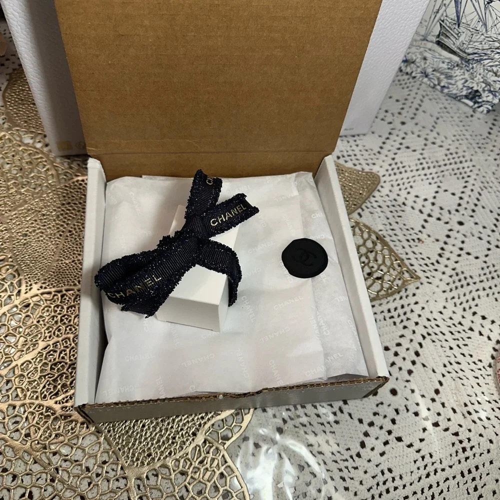 CHANEL snow globe